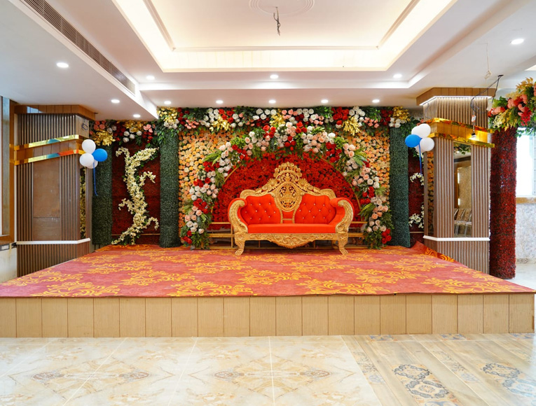 Classic Decorated Dining Area In Banquet Hall Of Royal Chandra HotelAgra